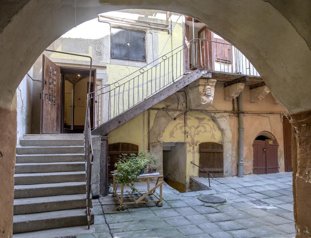 Art & House Apartment Lviv Luaran gambar