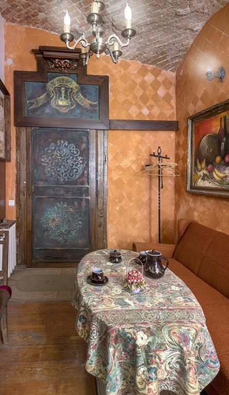 Art & House Apartment Lviv Luaran gambar